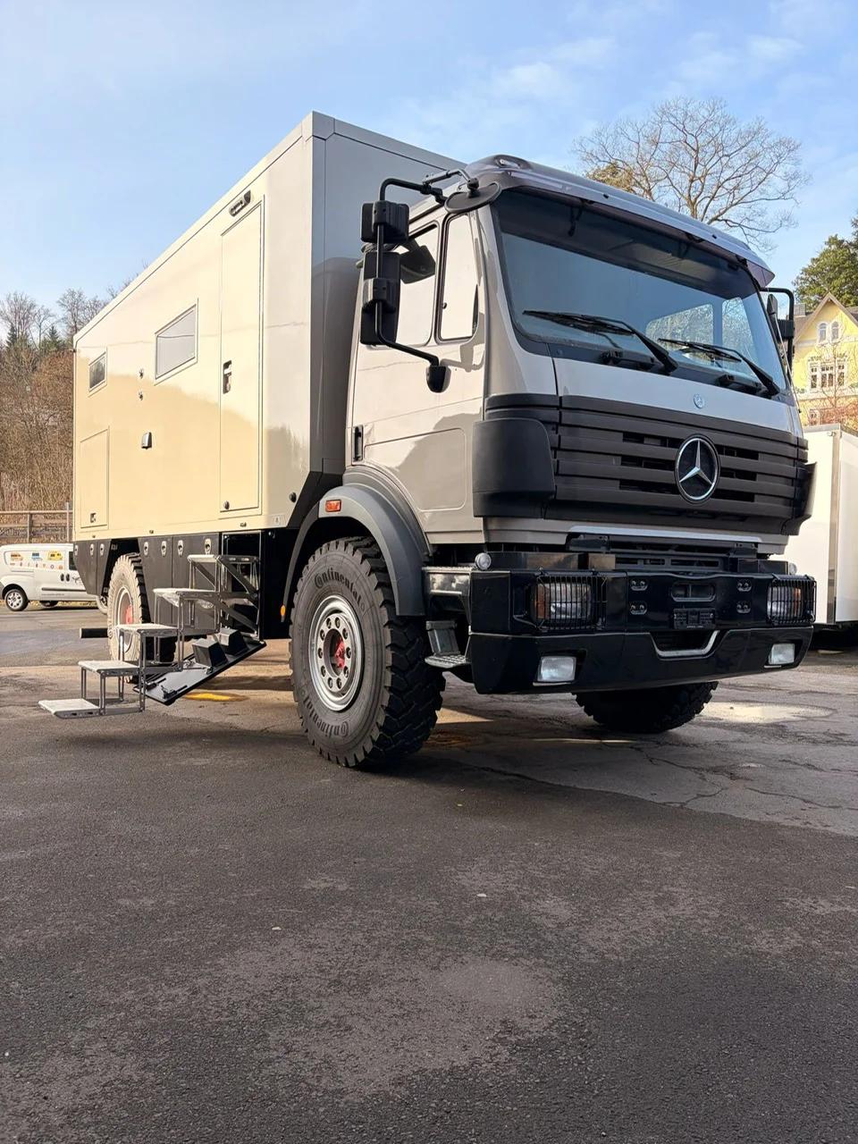 Mercedes SK - Expeditionsmobil Turnkey Projekt